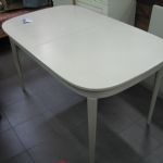 426 4517 DINING TABLE